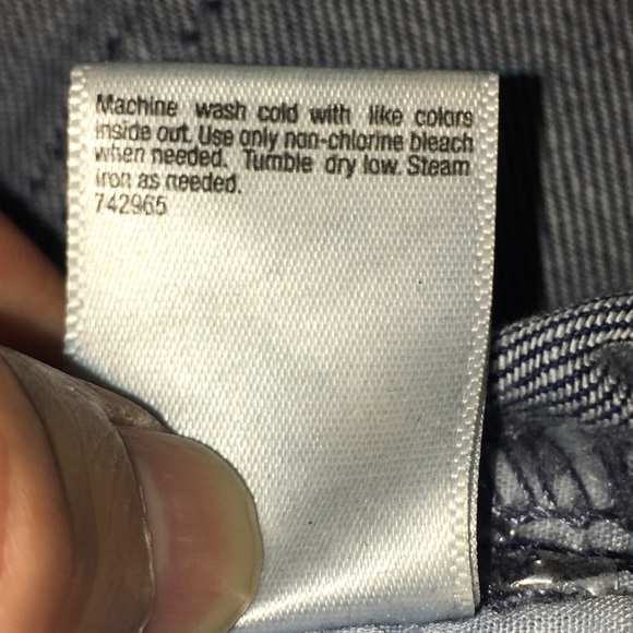 ♦️LBNC♦️Flowered Blue Jeans - Picture 4 of 6